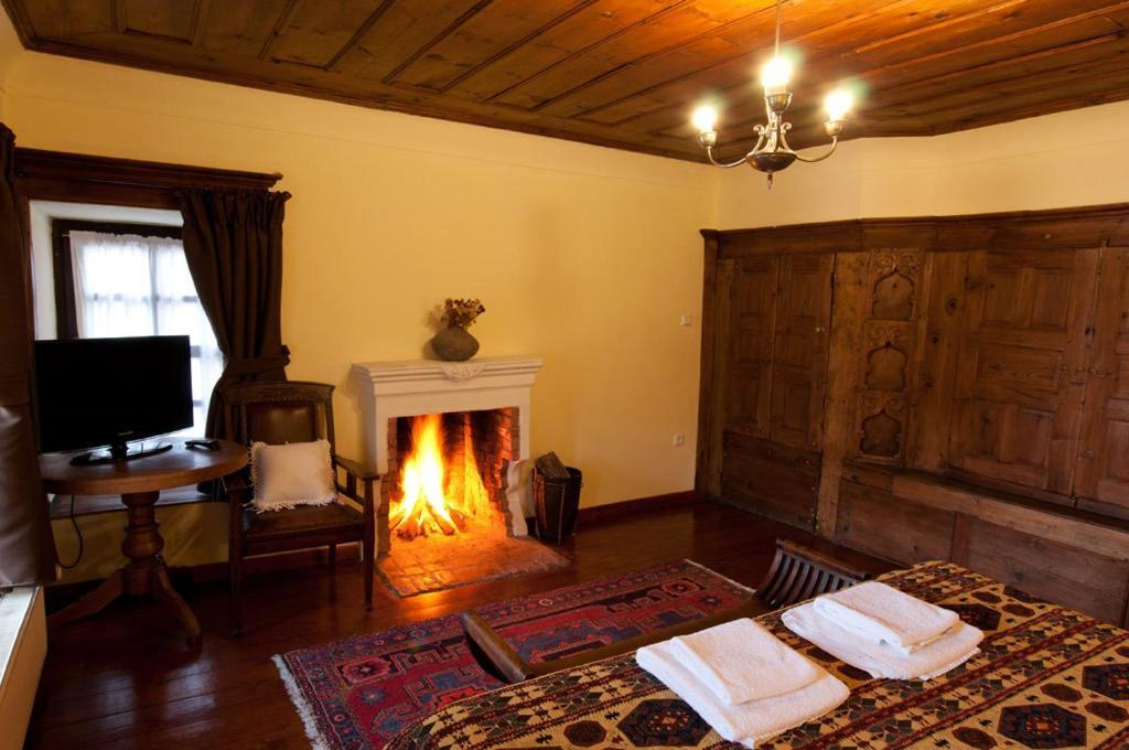 Vergoula'S Mansion Kastoria Luaran gambar