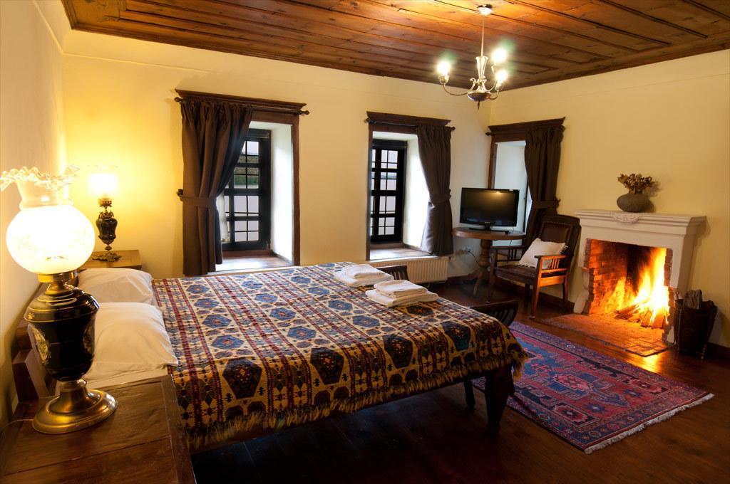 Vergoula'S Mansion Kastoria Luaran gambar