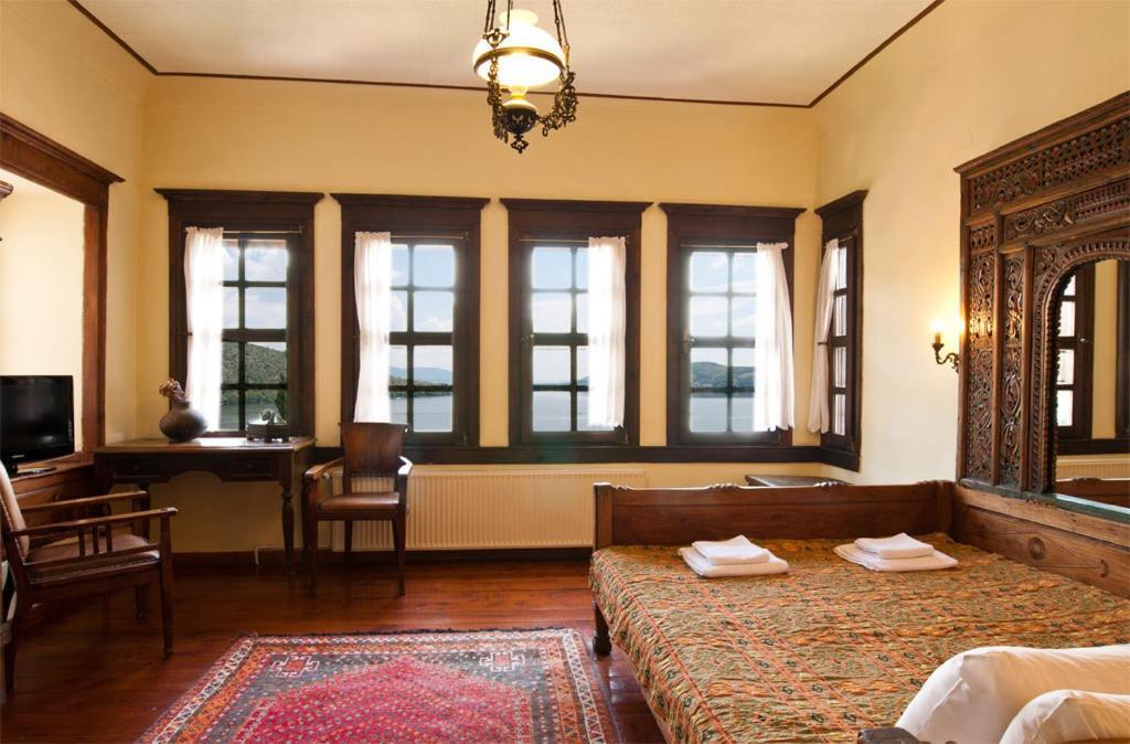 Vergoula'S Mansion Kastoria Luaran gambar